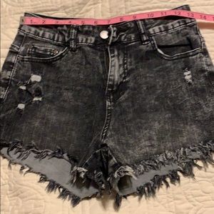 Cute black distressed jean shorts, small